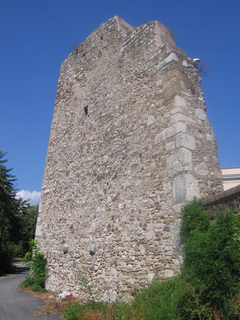 Беневенто (Benevento): крепостная стена