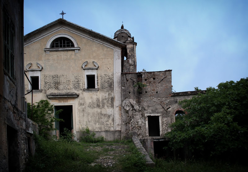 Заброшенный город: Балестрино, Италия