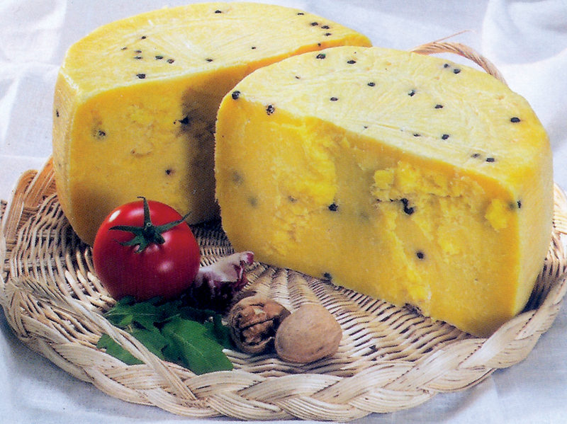 Итальянский сыр Энне Пьячентино