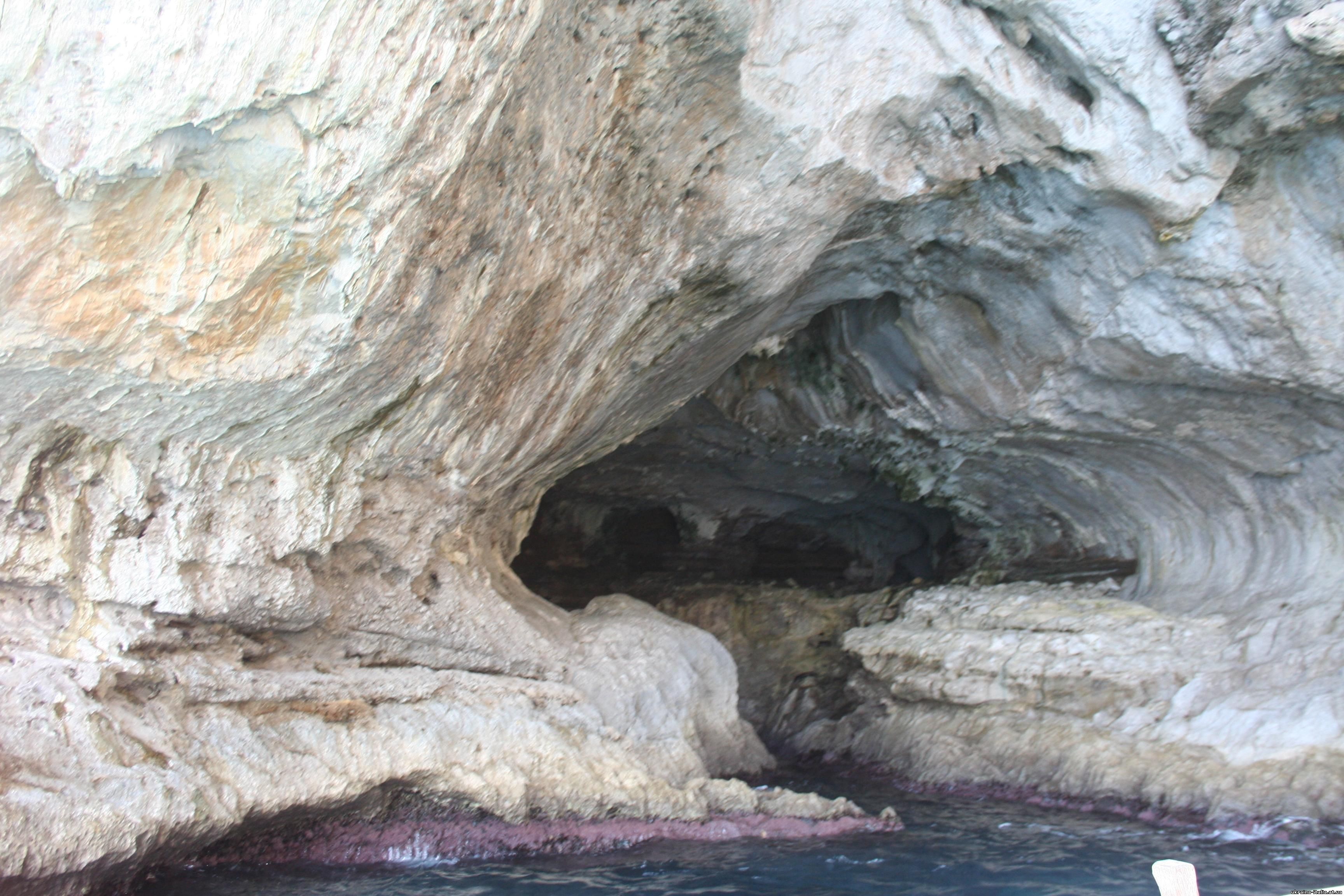 Пещера Великой Матери на острове Капри