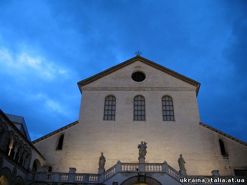 Бенедиктинский монастырь Санта София в Салерно