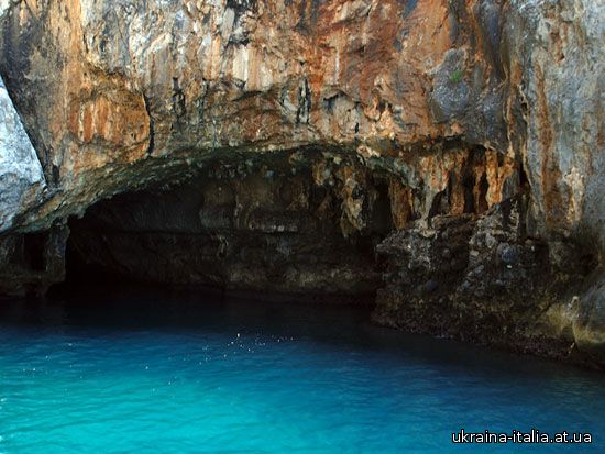 La Grotta dei Monaci (Грот монахов)