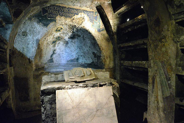 Катакомбы Сан-Гаудиозо - гробница св. Гаудиозо